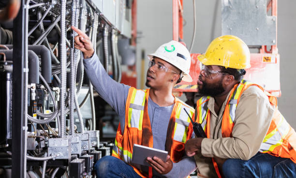 Best Electrical Contractors for Businesses  in Palatine, IL